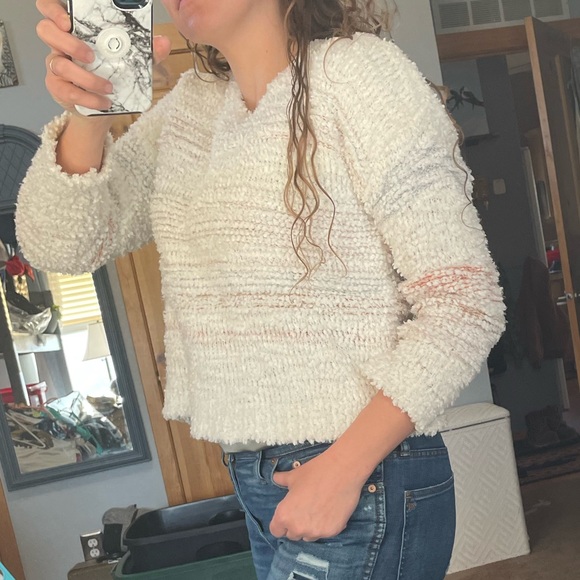 Hippie Rose Cropped Fluffy Sweater - Picture 5 of 9